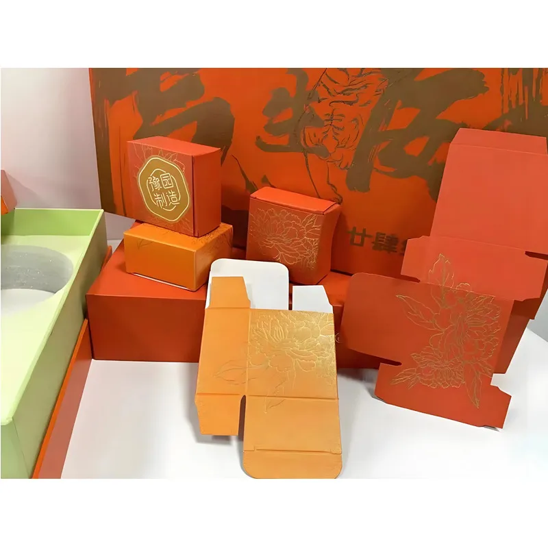 Gift Boxes With Diverse Structural Designs