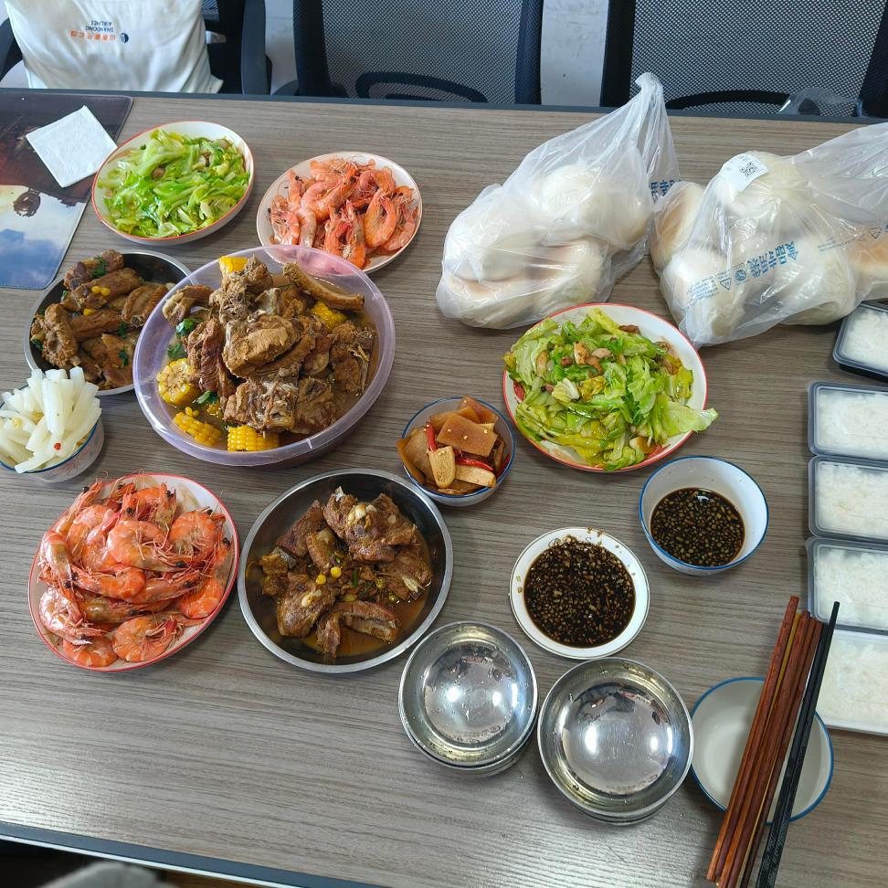 Bosses Cook Lunch for Everyone!